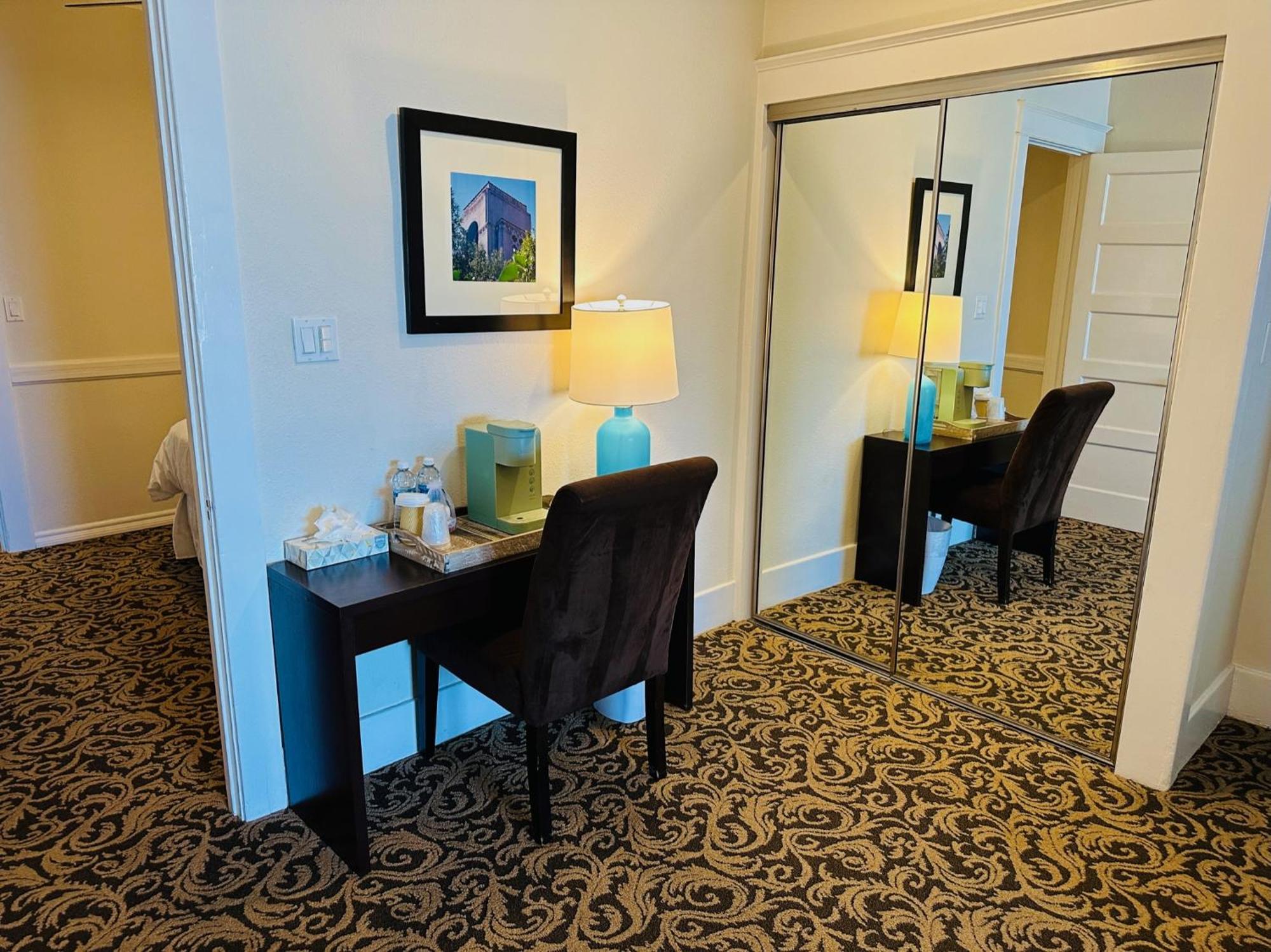 The Edgewater Hotel Avalon Eksteriør billede