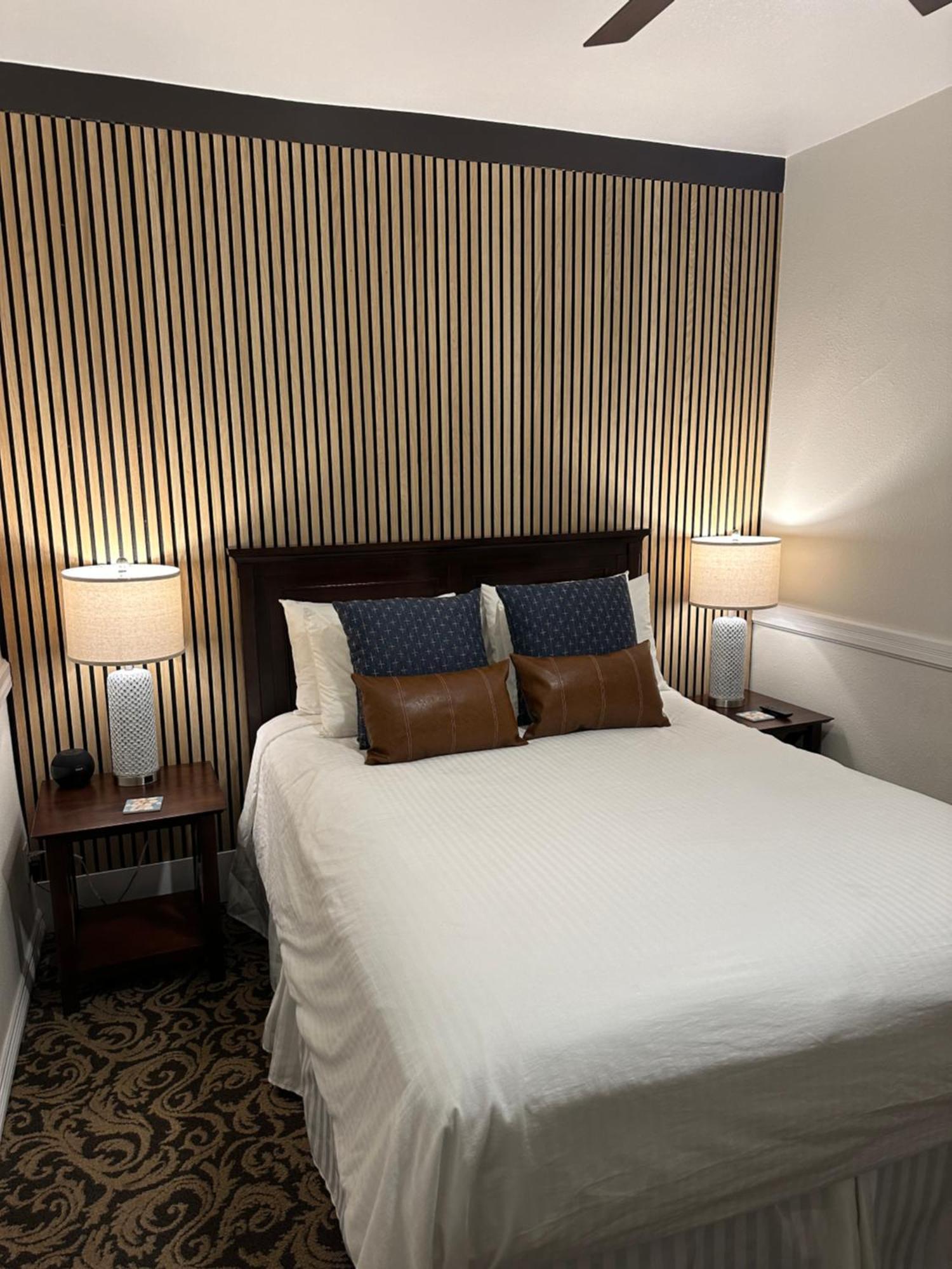 The Edgewater Hotel Avalon Eksteriør billede